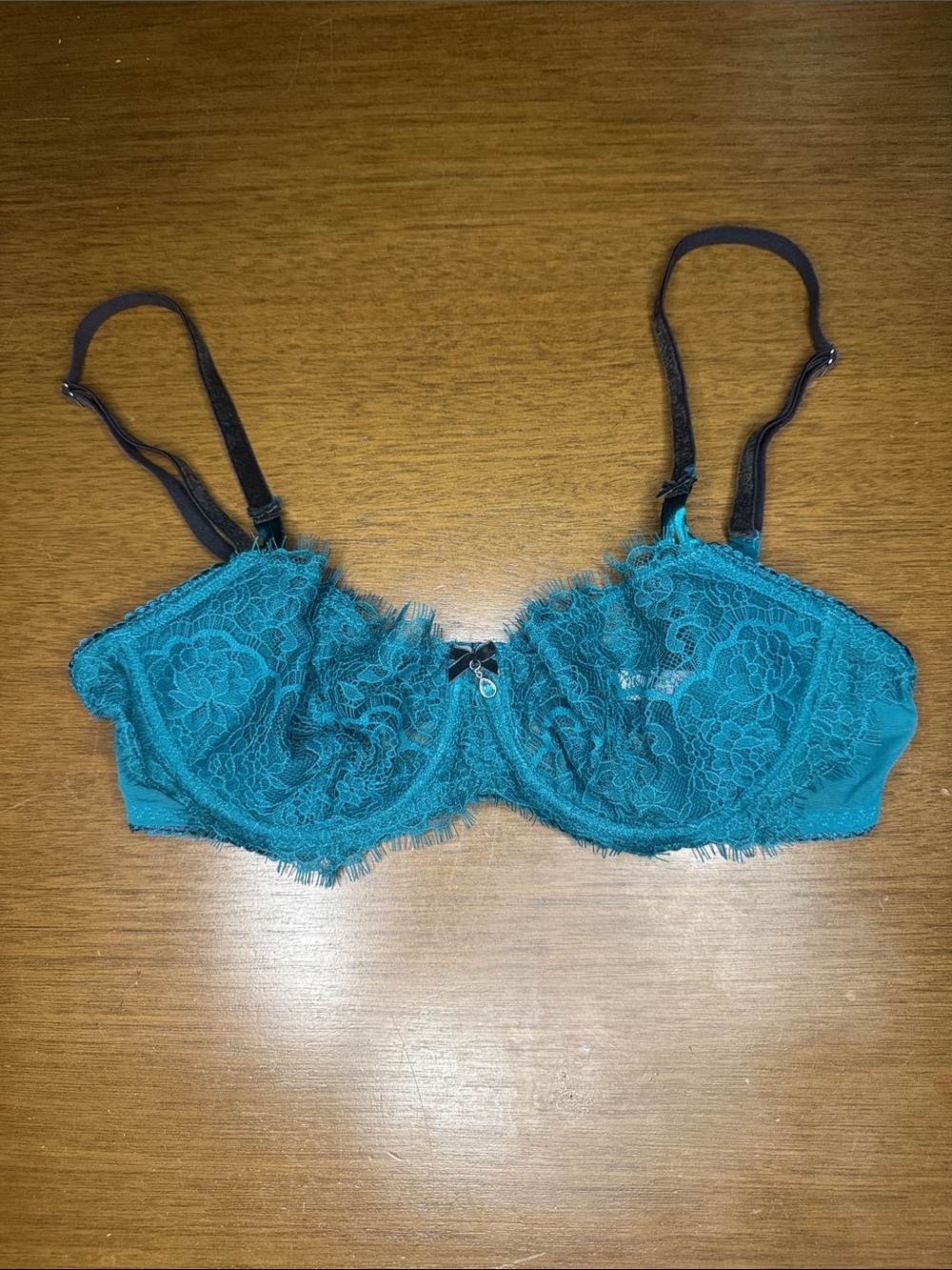 Victoria's Secret Dream Angels Wicked Unlined Lace & Velvet Balconette Bra